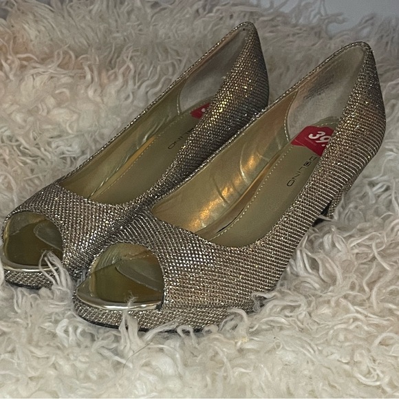 Gold Peep Toe Heels - Picture 2 of 5